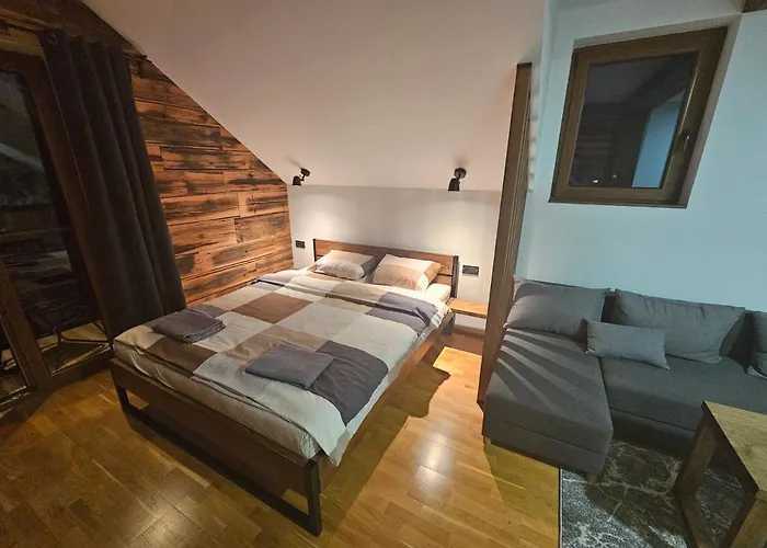 شقة 112 موكرا غورا