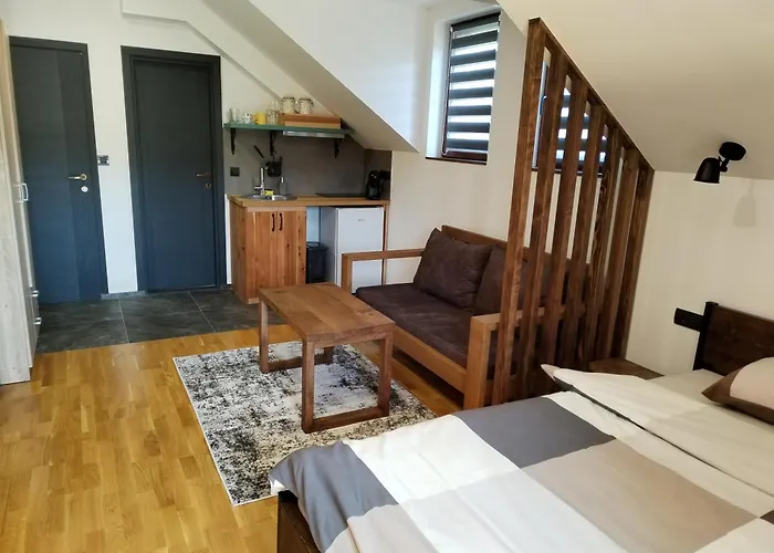 شقة 112 موكرا غورا